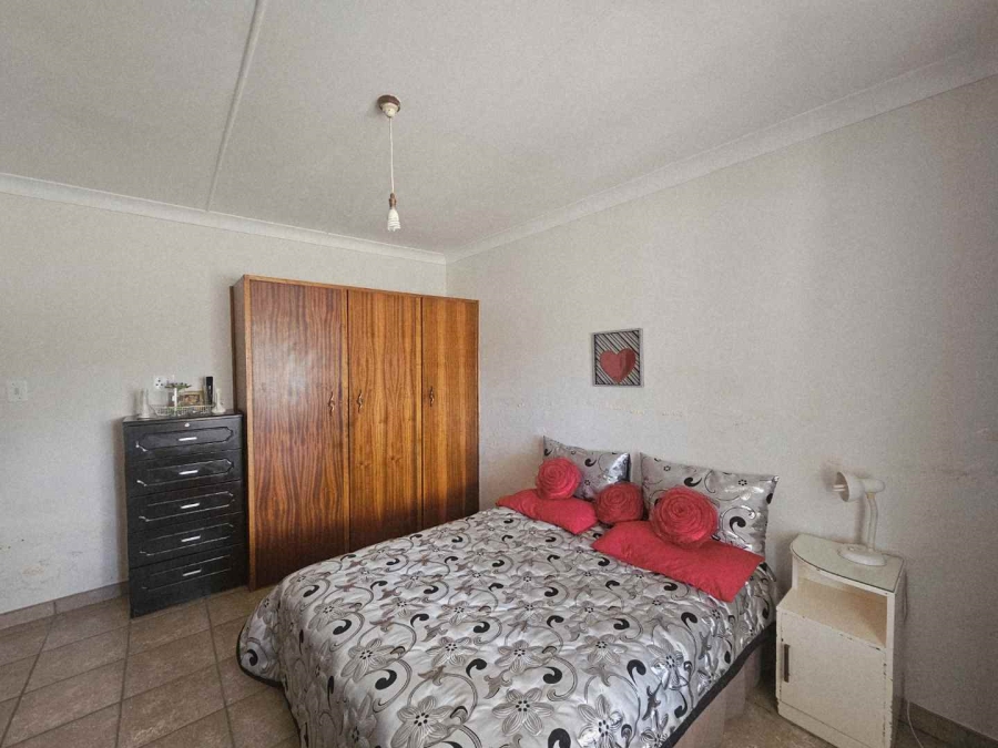4 Bedroom Property for Sale in Ladybrand Free State